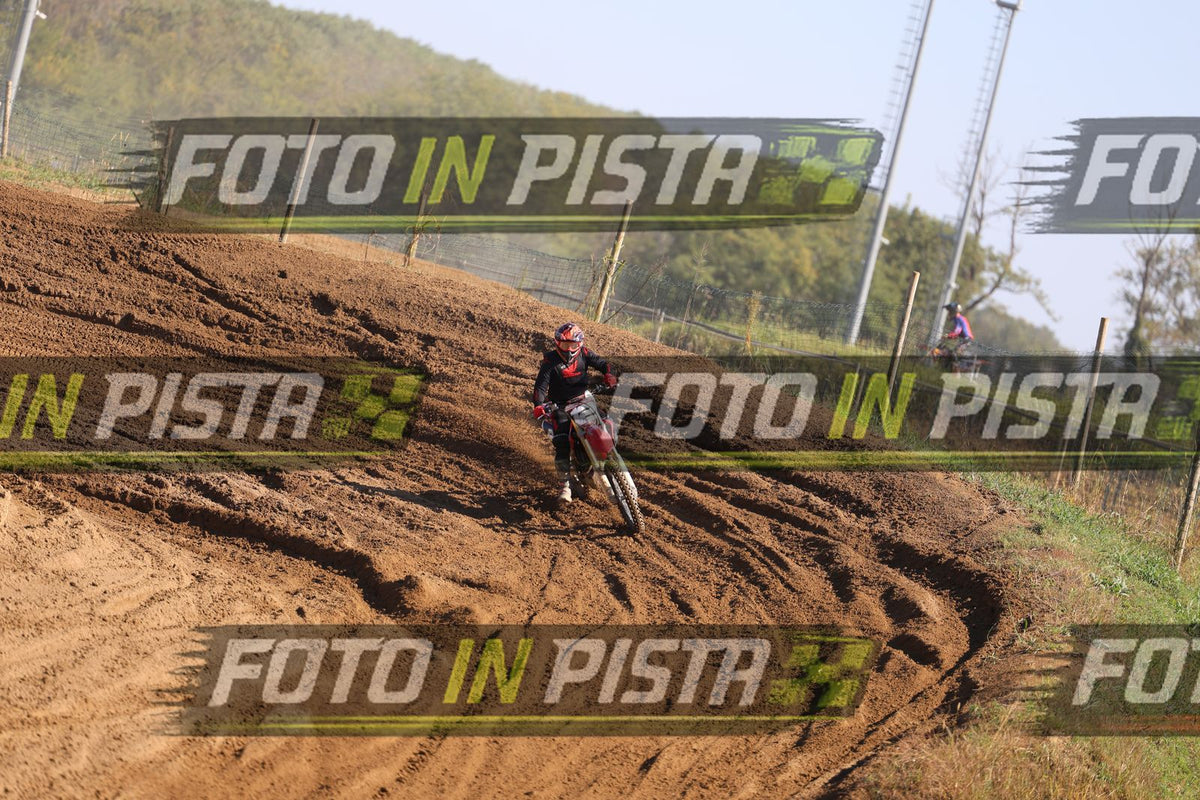 RUSSEL · JD9A5850