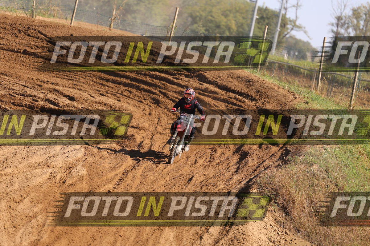 RUSSEL · JD9A5852