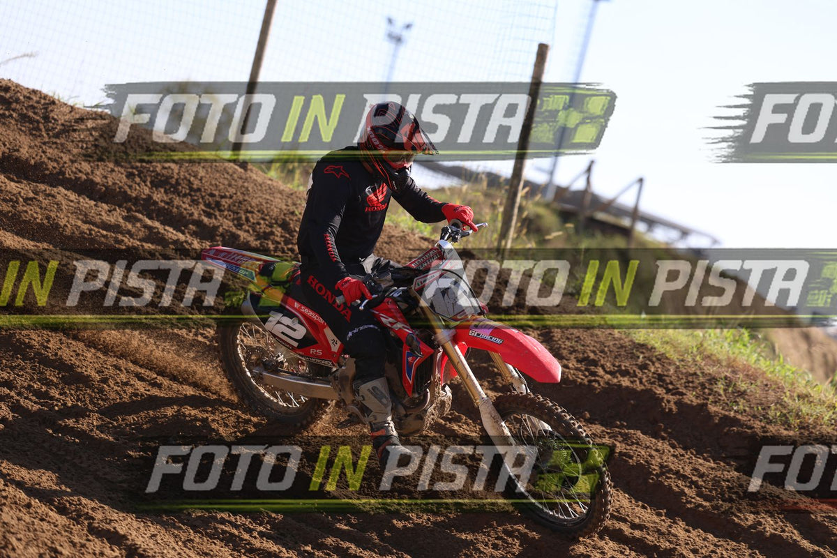 RUSSEL · JD9A6085