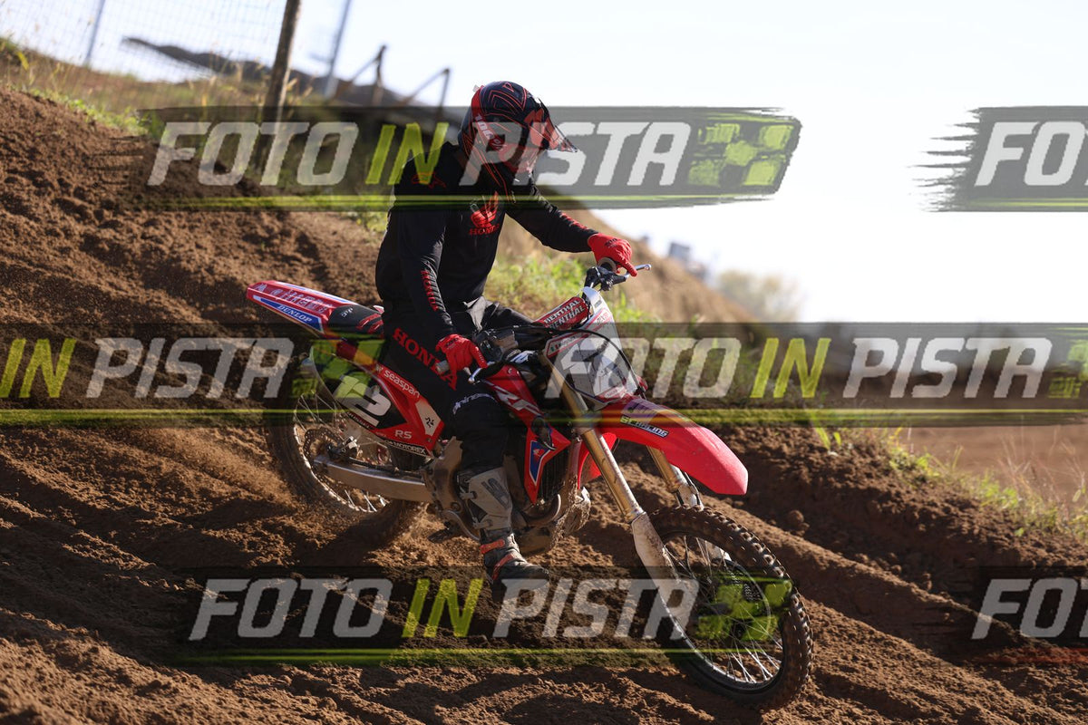 RUSSEL · JD9A6086