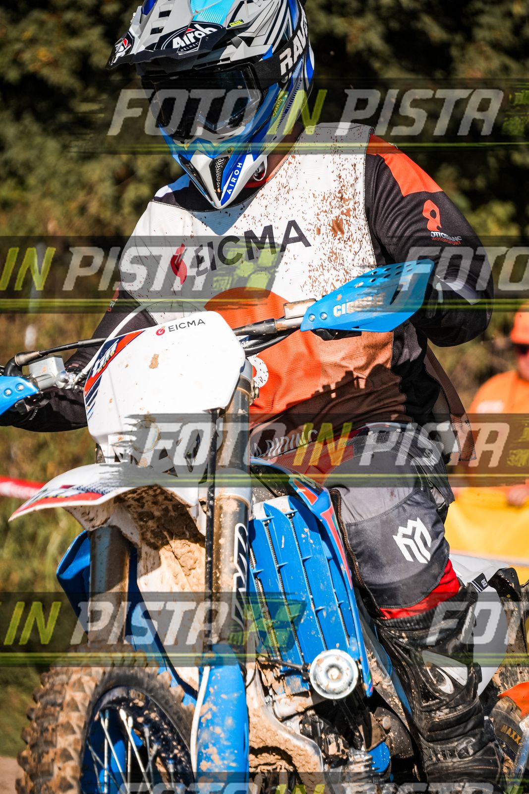 EICMA 19-09 17:00-18:00 · LAL00857