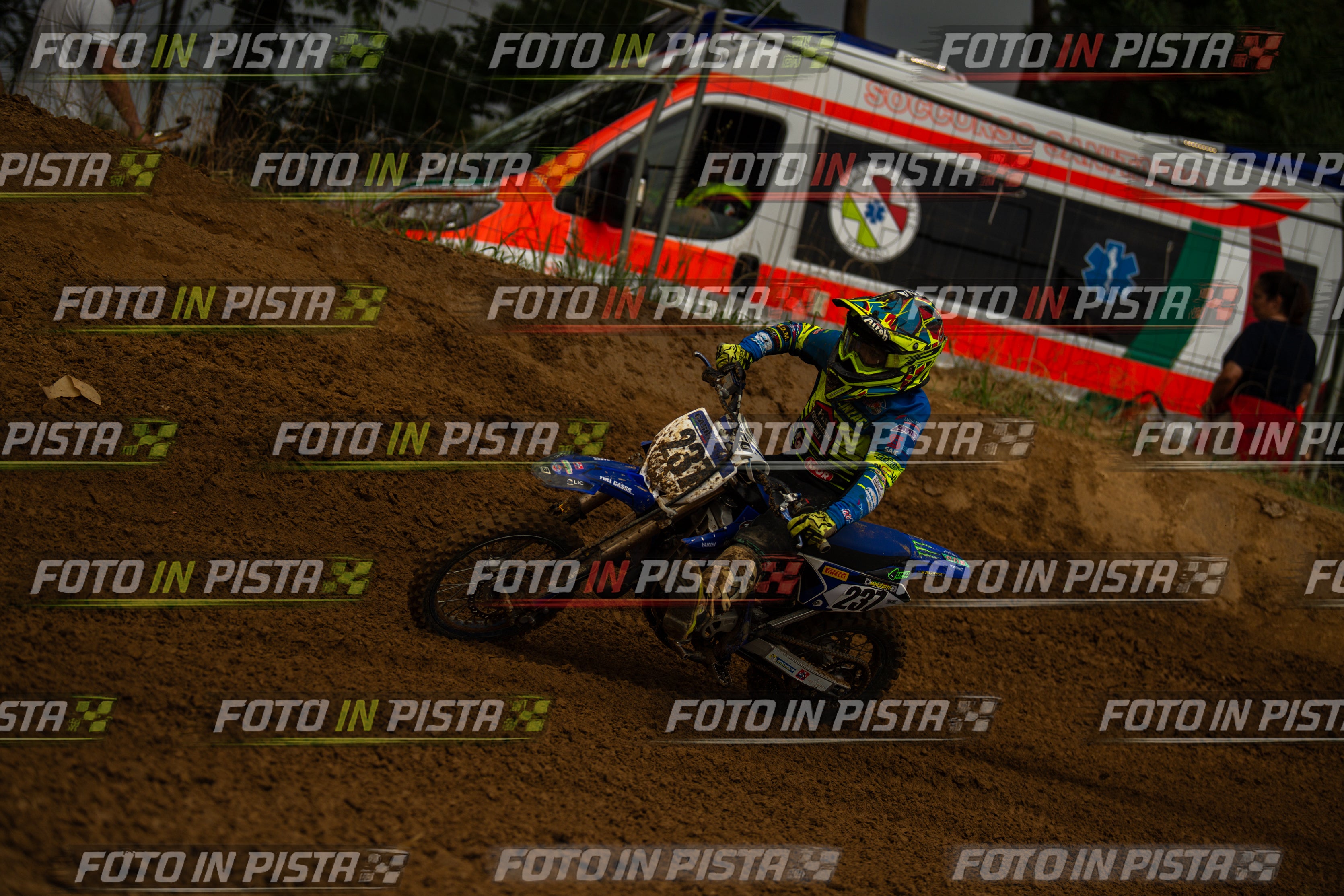 Scatto #132 - Pilota Moto 237 - MOTORNEXT.020626.MINICROSS65water