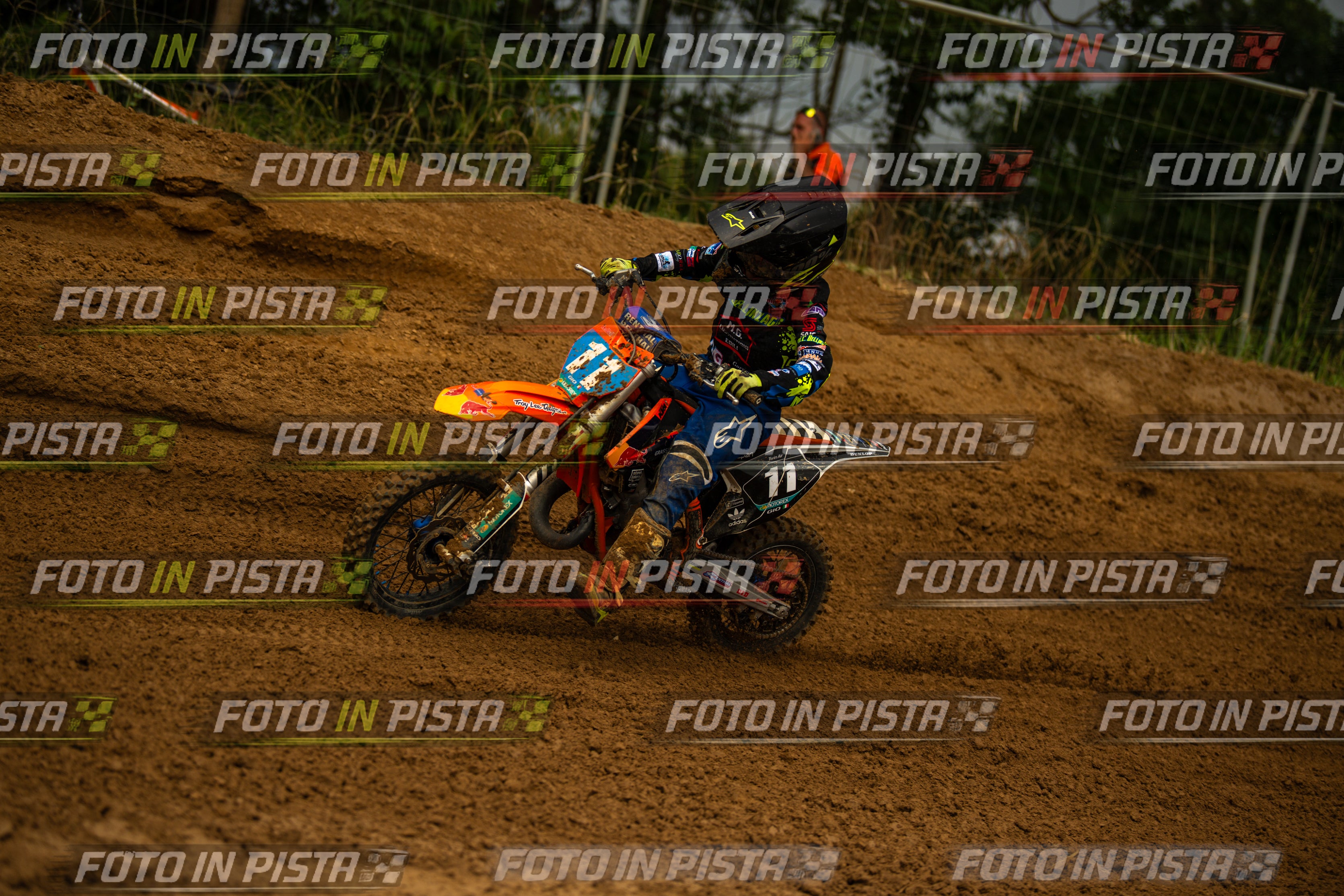 Scatto #261 - Pilota Moto 11 - MOTORNEXT.020626.MINICROSS65water