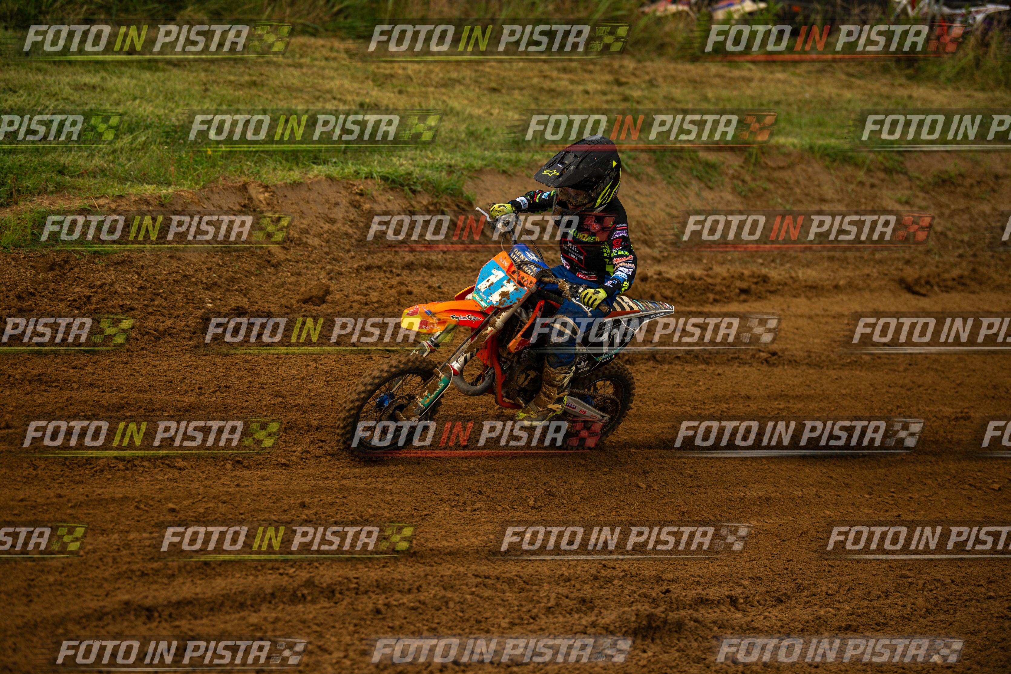 Scatto #358 - Pilota Moto 11 - MOTORNEXT.020626.MINICROSS65water