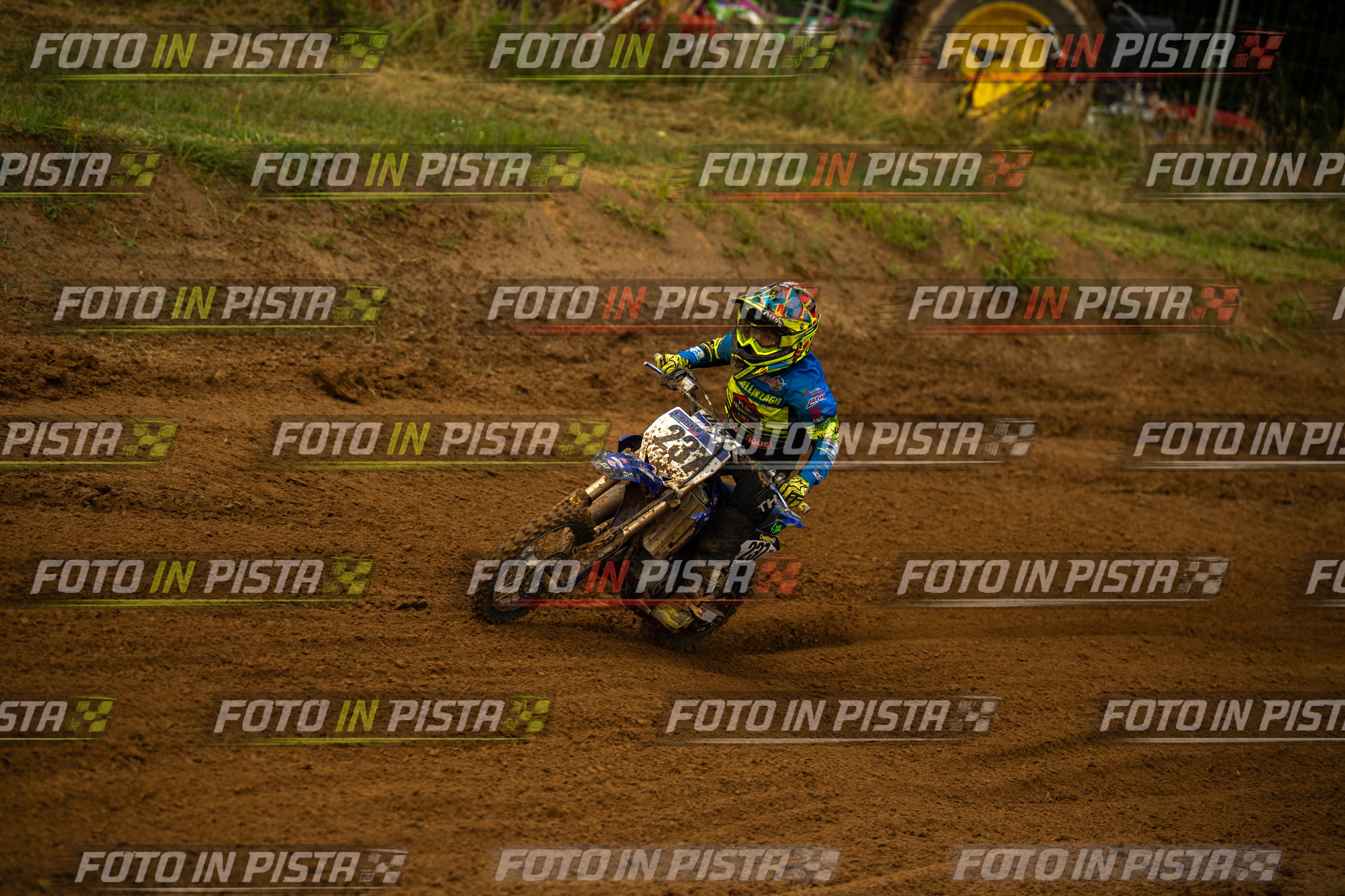 Scatto #374 - Pilota Moto 237 - MOTORNEXT.020626.MINICROSS65water