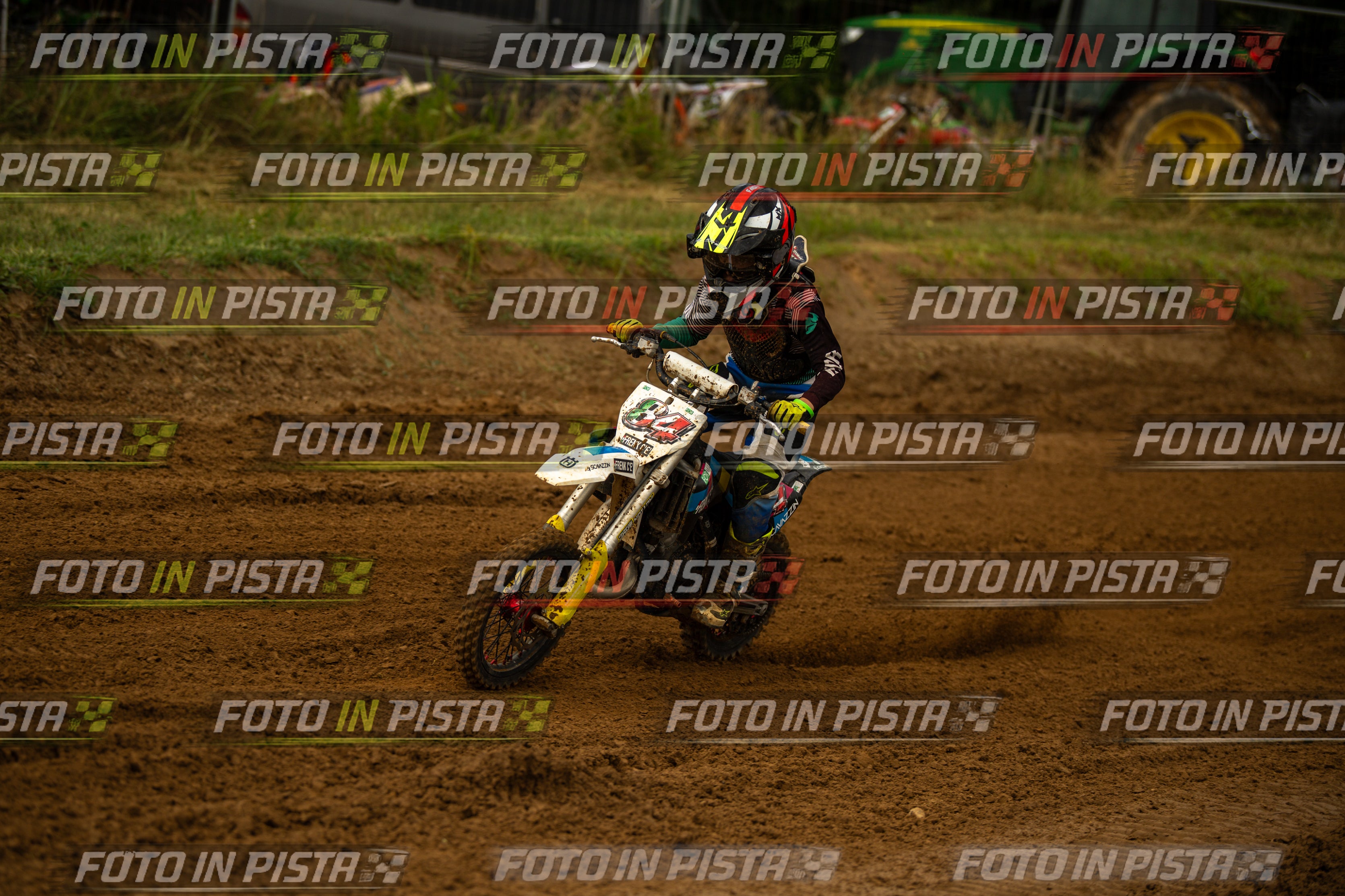 Scatto #408 - Pilota Moto 84 - MOTORNEXT.020626.MINICROSS65water