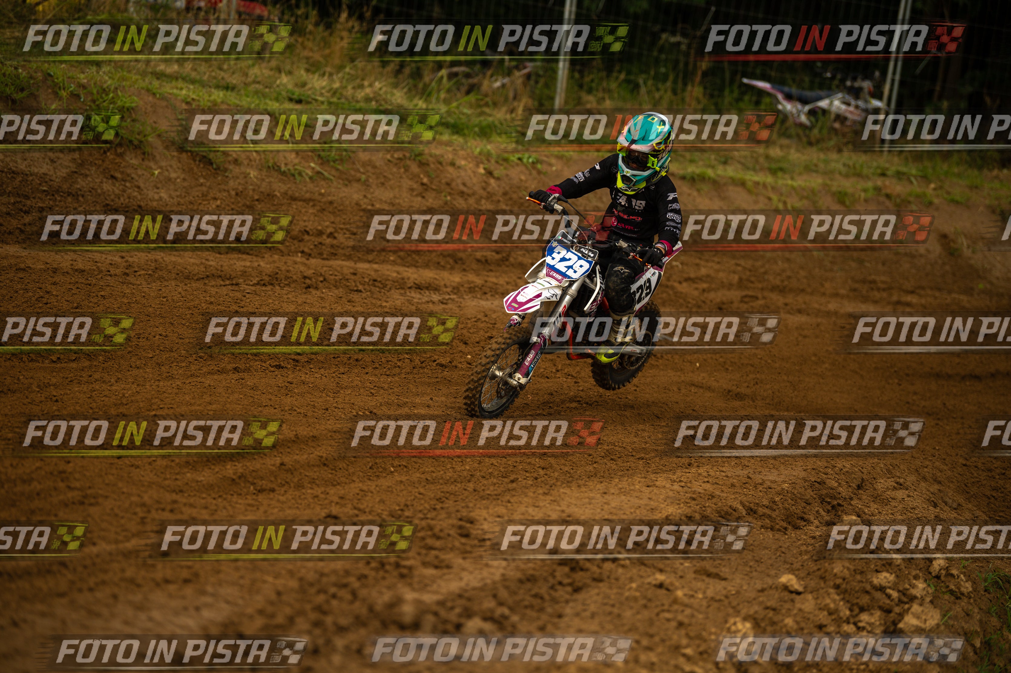 Scatto #424 - Pilota Moto 329 - MOTORNEXT.020626.MINICROSS65water