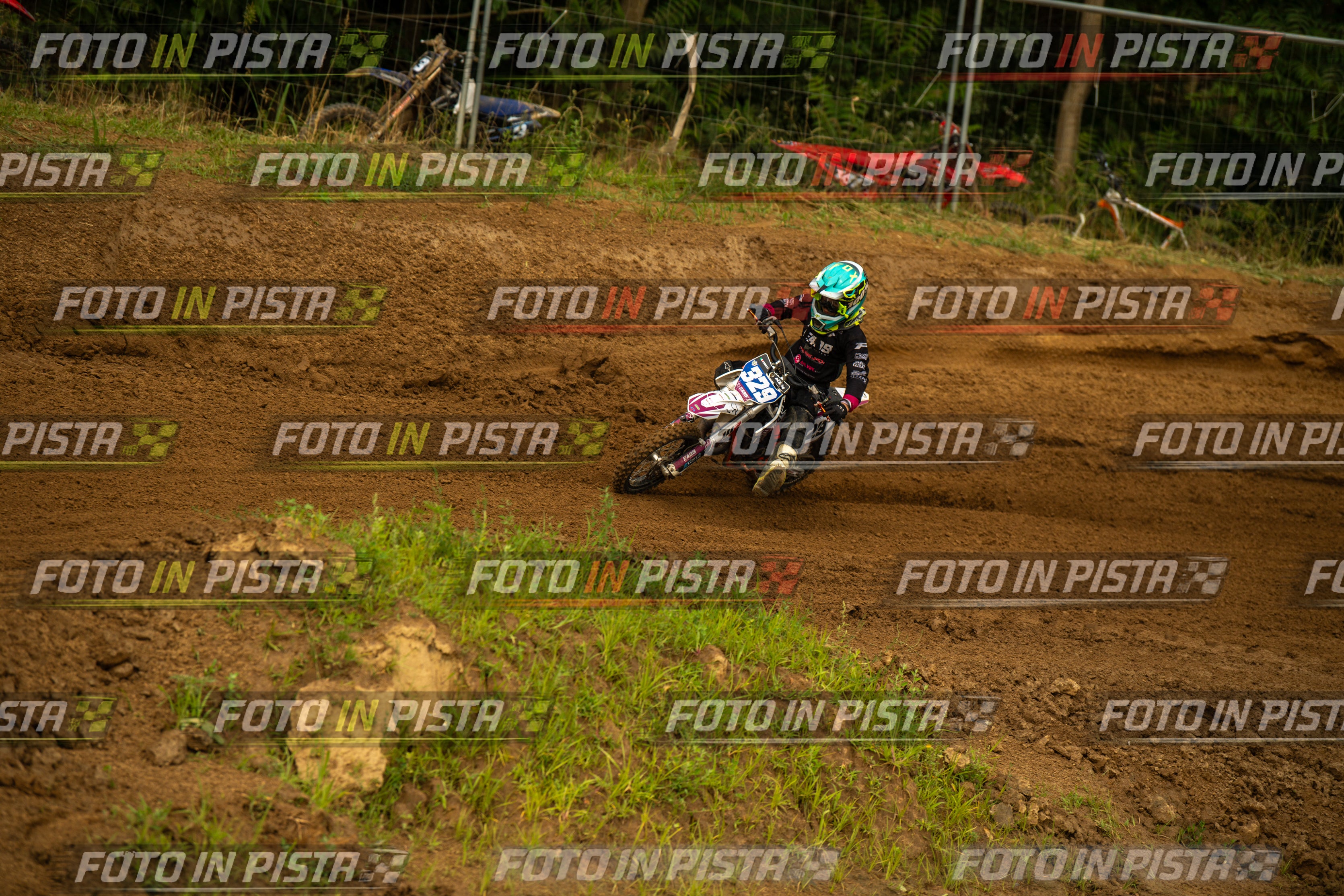 Scatto #557 - Pilota Moto 329 - MOTORNEXT.020626.MINICROSS65water