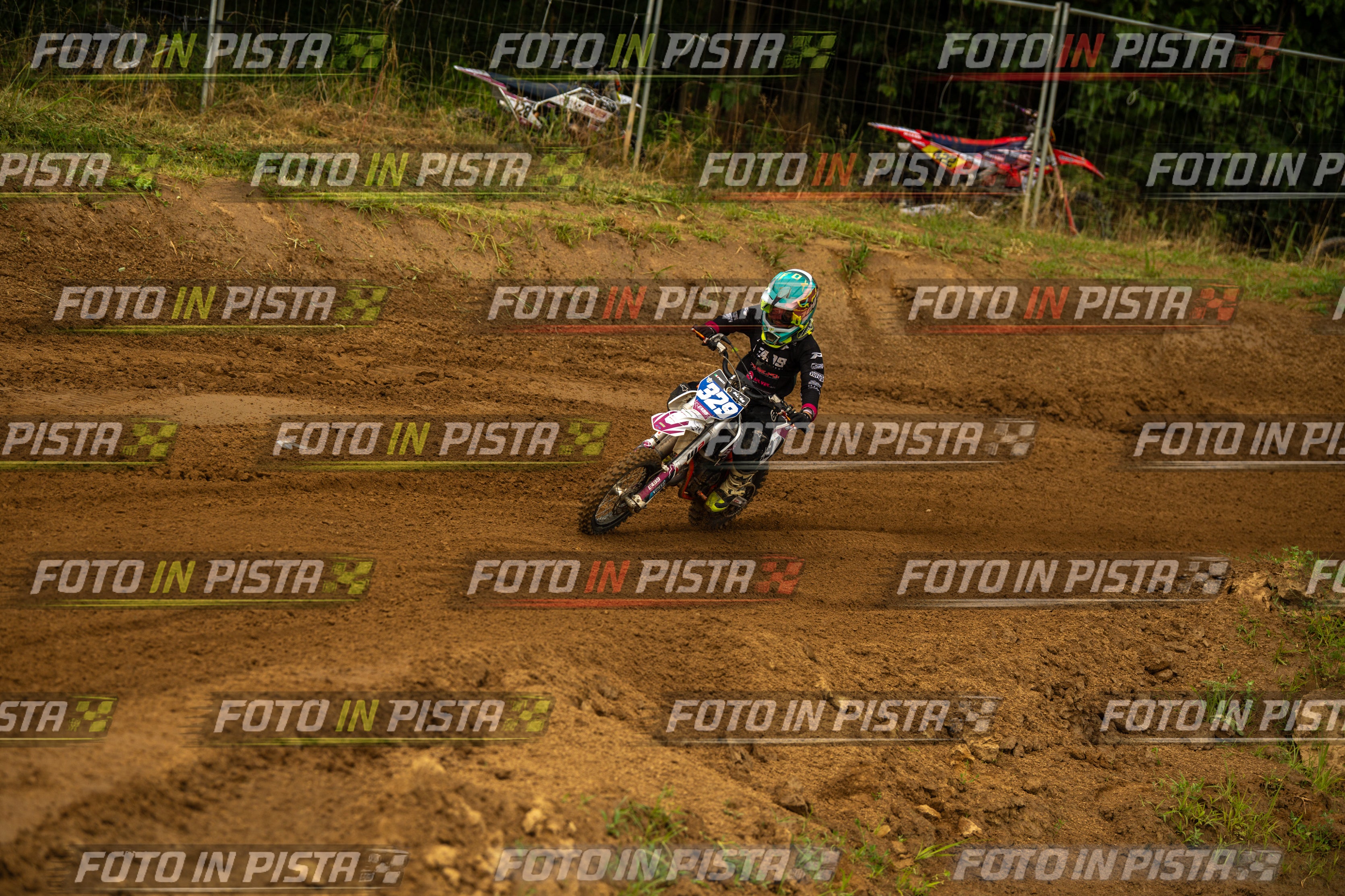 Scatto #560 - Pilota Moto 329 - MOTORNEXT.020626.MINICROSS65water
