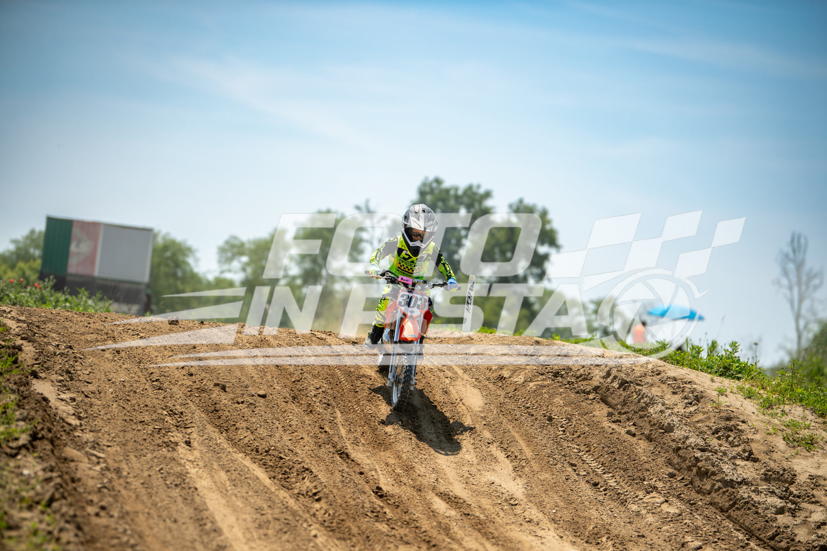 easy2305-36