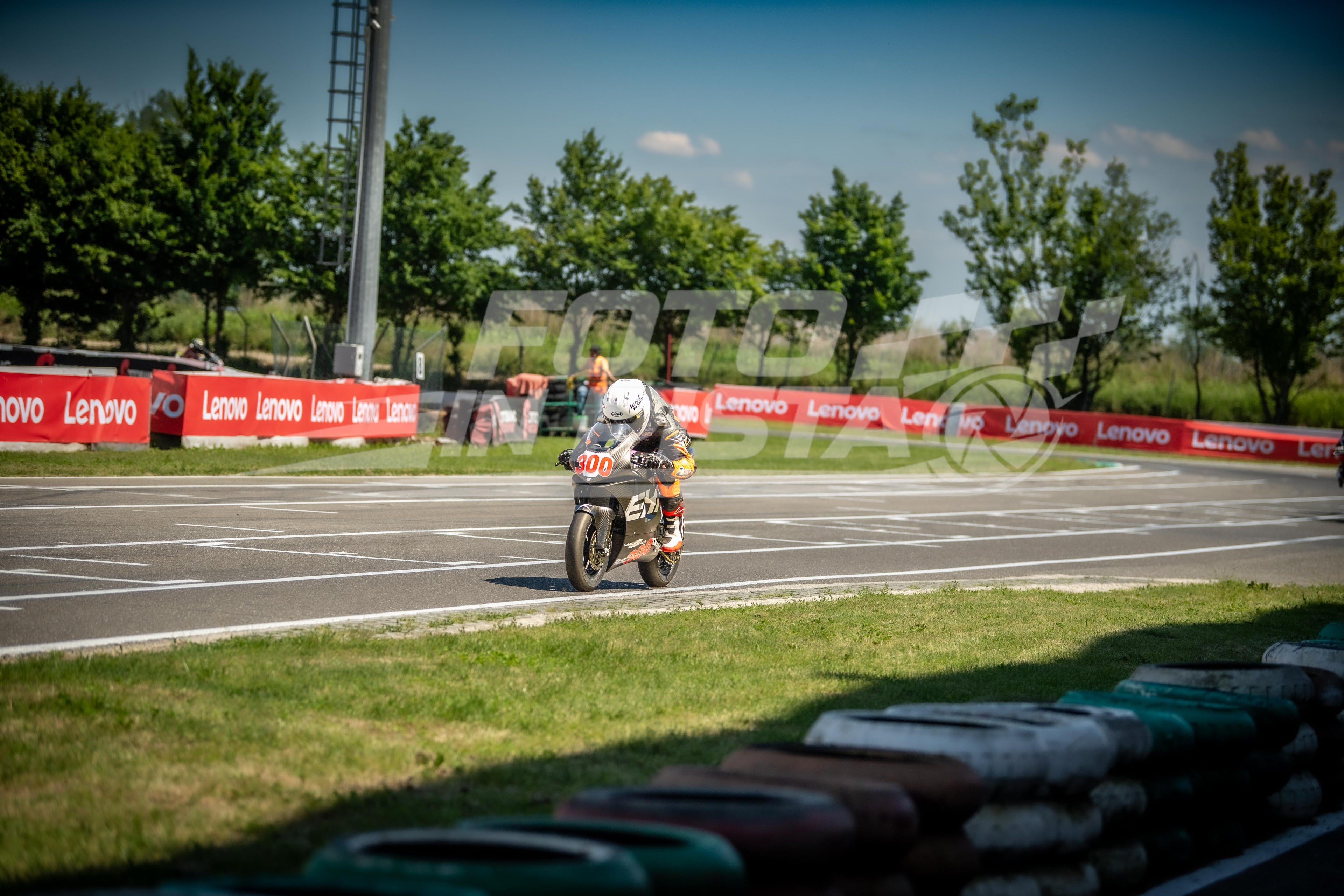 minibike-879