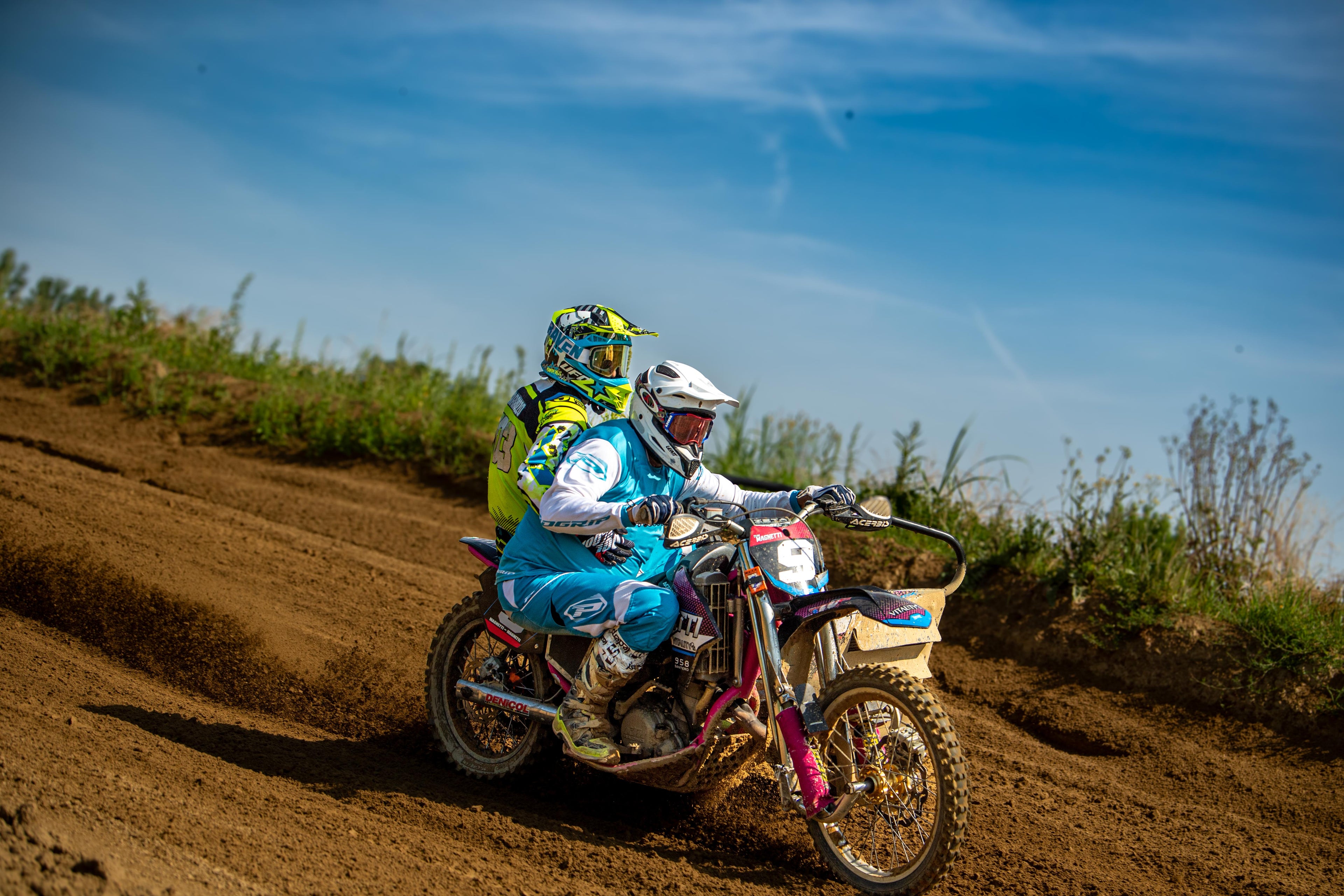 MOTORNEXTSIDEGOLD3105-74